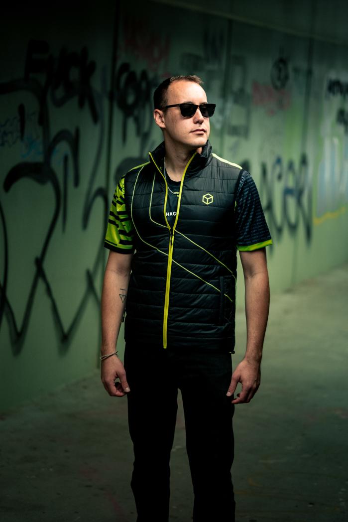 hacker gilet