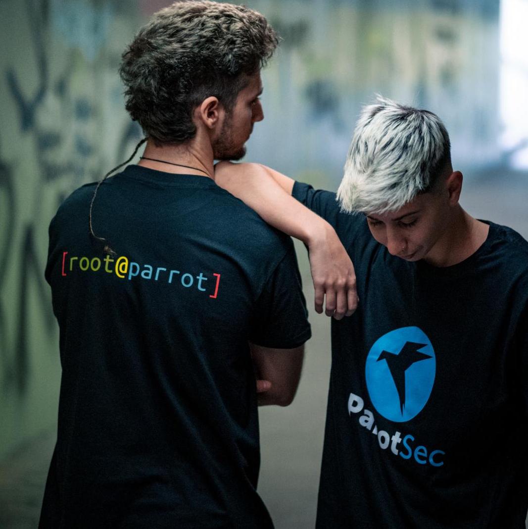 Parrotsec root user tshirt